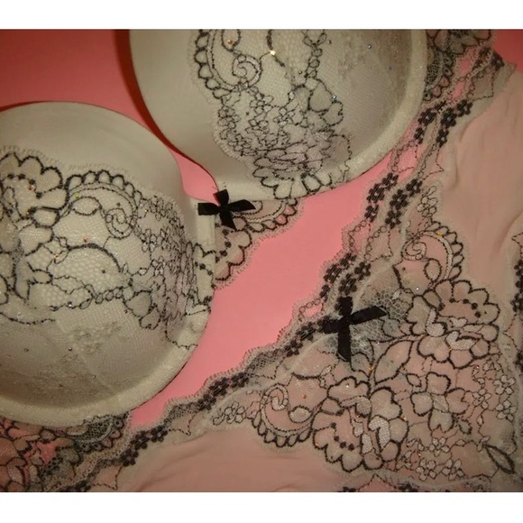 Victoria's Secret Vintage 36B BRA White Black crystallized DREAM ANGELS - Picture 9 of 11